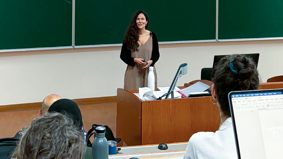 Toutes nos félicitations à la professeure Valérie Costanzo qui a soutenu sa thèse avec brio !